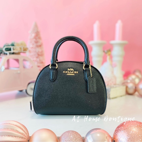 Coach Handbags - 👜 COACH 🌺 Sydney Satchel